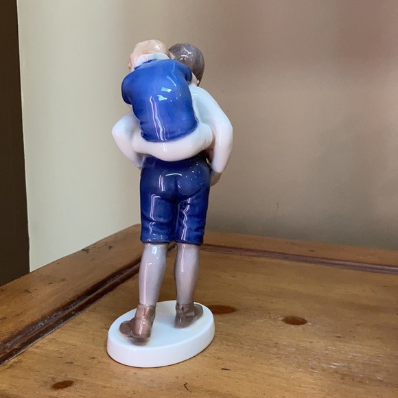 B&G Royal Copenhagen Playfellows Figurine - Picture 3 of 6